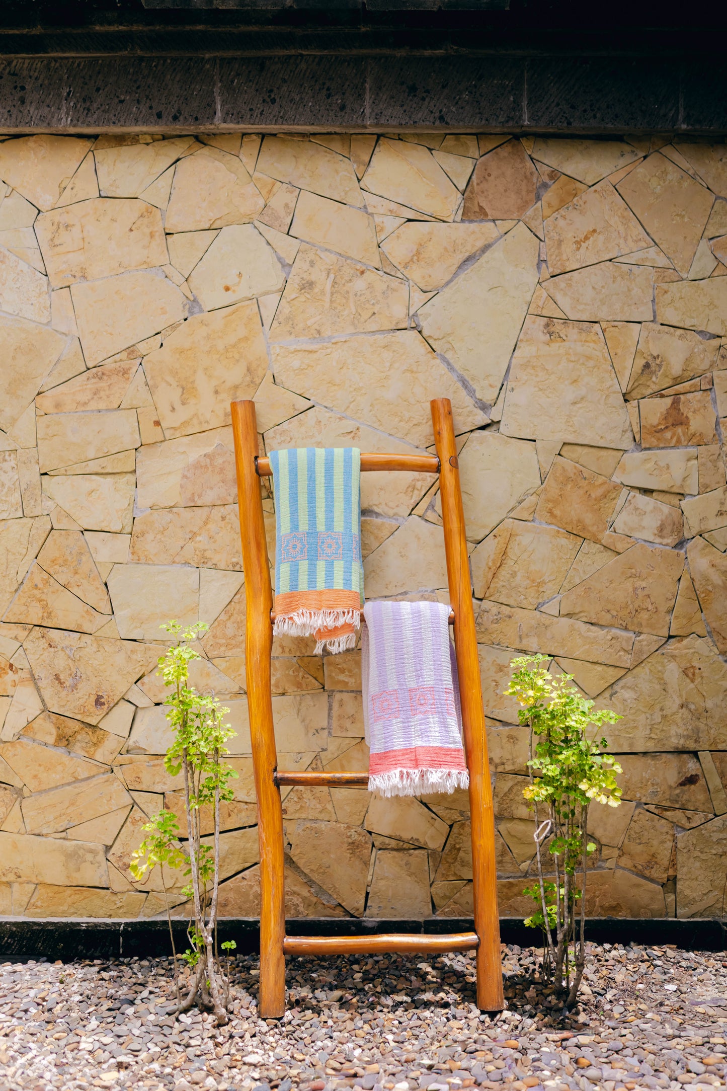 Brisa Lightweight Towels